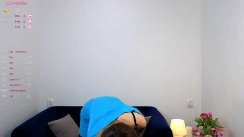 Snapshot of juu_jaa chatting on 02-01-25, 06:08 Juja and Kira online show from 02-01-25, 06:08