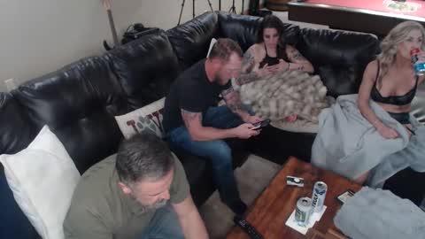 PussNBoots2016 online show from 04-12-26, 02:05