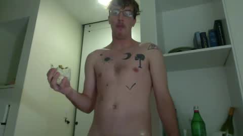 Snapshot of jwill10000 chatting on 12-08-24, 10:08 J and Sugar snap pea online show from 12-08-24, 10:08