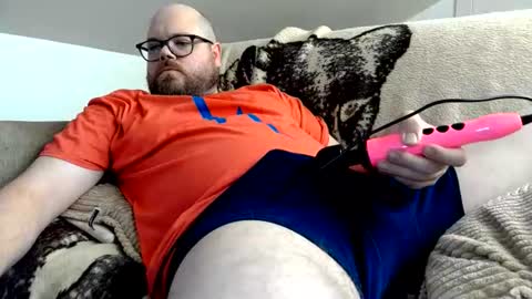 Snapshot of jwineness chatting on 06-28-26, 08:37 MidsizeBiGuy online show from 06-28-26, 08:37