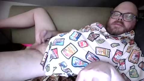 Snapshot of jwineness chatting on 08-04-26, 06:16 MidsizeBiGuy online show from 08-04-26, 06:16