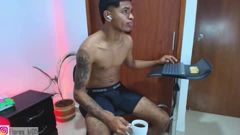 Snapshot of k_florez chatting on 02-16-26, 09:27 k_florez online show from 02-16-26, 09:27