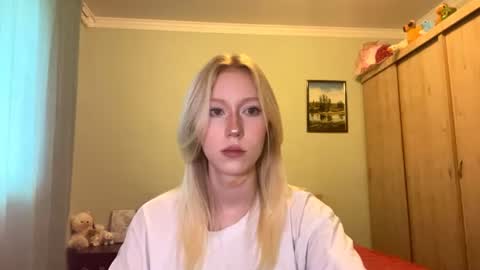 Snapshot of kacicasal chatting on 06-12-26, 12:59 Mia 1st day here online show from 06-12-26, 12:59
