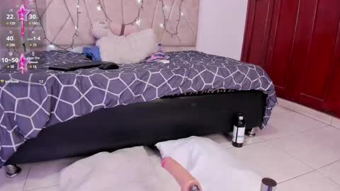 Snapshot of kaelaa18 chatting on 12-13-24, 01:12 Kaela online show from 12-13-24, 01:12