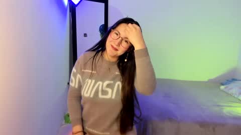 Snapshot of kaguyahara chatting on 12-17-24, 01:05 ChloeIndependient model online show from 12-17-24, 01:05