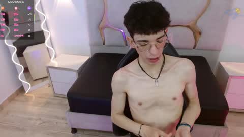 kai_tay1 online show from 04-06-26, 11:44