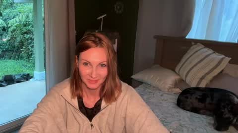 Snapshot of kaileeshy chatting on 06-03-26, 04:48 Kailee Smile online show from 06-03-26, 04:48