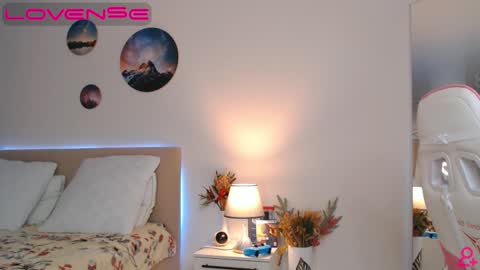 Snapshot of kailyginger chatting on 01-22-25, 08:07 My name is Mia Pleasures to see you Lets have good time together online show from 01-22-25, 08:07