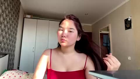 Snapshot of kalalinet chatting on 06-30-26, 12:39 Sakura online show from 06-30-26, 12:39
