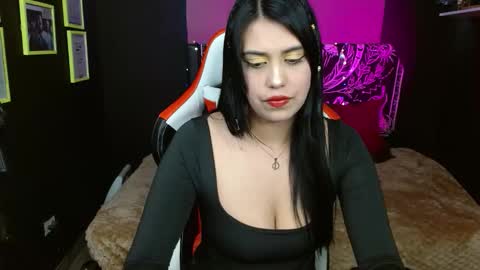 Snapshot of kalanypatterson25 chatting on 01-17-26, 07:17 kalany and jeremy online show from 01-17-26, 07:17