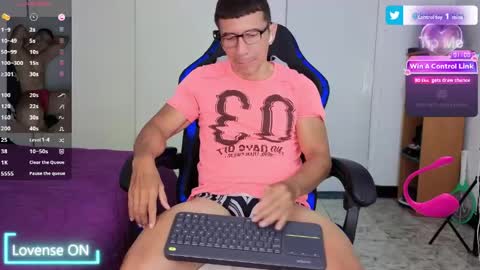 Snapshot of kale_19 chatting on 06-05-26, 01:56 Kale online show from 06-05-26, 01:56