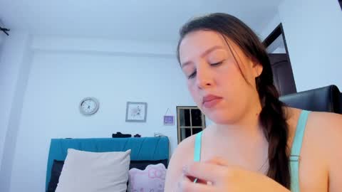 Kamilalopez online show from 05-22-26, 11:10