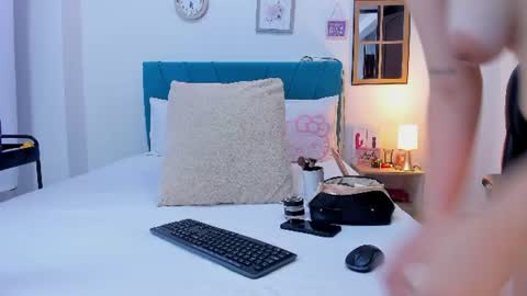 Kamilalopez online show from 07-04-26, 07:31