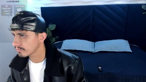 Snapshot of kamal_wolff chatting on 02-10-26, 11:58 jhon online show from 02-10-26, 11:58