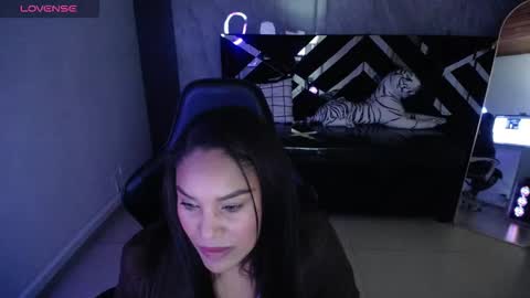 Kamala. Live 2100 - 600 online show from 10-01-25, 03:45