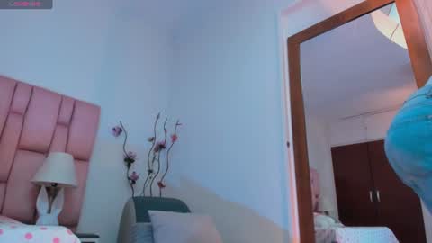 Snapshot of kamila_arias chatting on 07-20-26, 01:24 online show from 07-20-26, 01:24