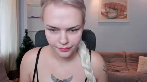 Camila online show from 12-05-25, 08:01