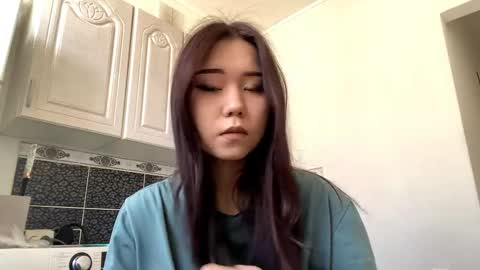 Bella online show from 04-18-26, 06:17