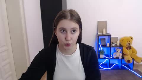 kamilla_love_ online show from 11-15-25, 12:34