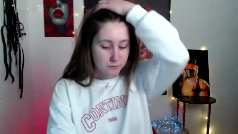 kamilla_love_ online show from 03-23-26, 01:48