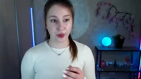 kamilla_love_ online show from 05-05-26, 12:13