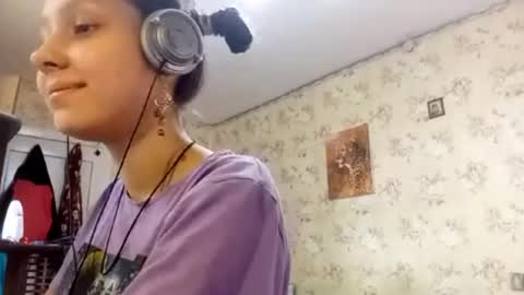 Mari  Simmons online show from 09-13-25, 07:19