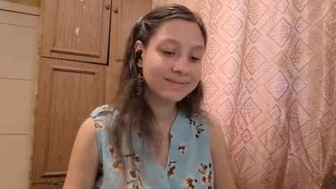 Mari  Simmons online show from 11-06-25, 03:07