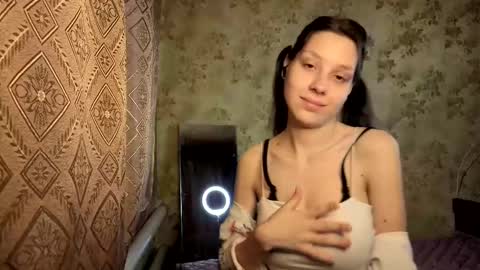 Snapshot of kamisalling chatting on 02-02-26, 01:26 Mari Simmons online show from 02-02-26, 01:26