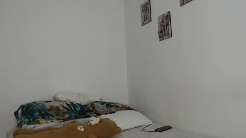 Snapshot of kammy_cami chatting on 02-24-26, 11:36 kammy y camila online show from 02-24-26, 11:36