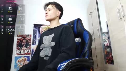 Snapshot of kanekixxxhot chatting on 05-13-26, 11:40 andres online show from 05-13-26, 11:40