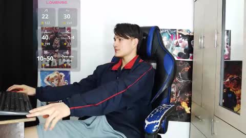 Snapshot of kanekixxxhot chatting on 06-08-26, 11:32 andres online show from 06-08-26, 11:32