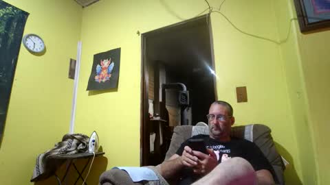 Snapshot of kansasfarmer1 chatting on 12-20-25, 11:50 kansasfarmer1 online show from 12-20-25, 11:50