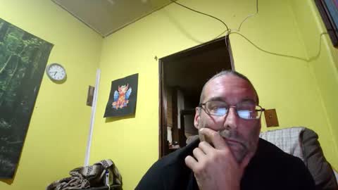 Snapshot of kansasfarmer1 chatting on 12-21-25, 12:40 kansasfarmer1 online show from 12-21-25, 12:40