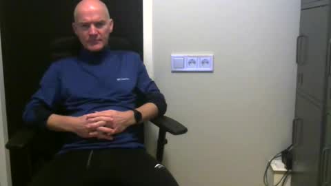 Robbie online show from 12-16-25, 05:18