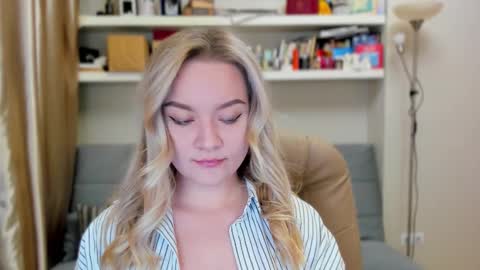 Kara. Off from 15th till 24th of December online show from 10-12-25, 10:42