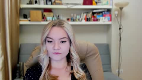 Kara. Off from 15th till 24th of December online show from 10-17-25, 11:18