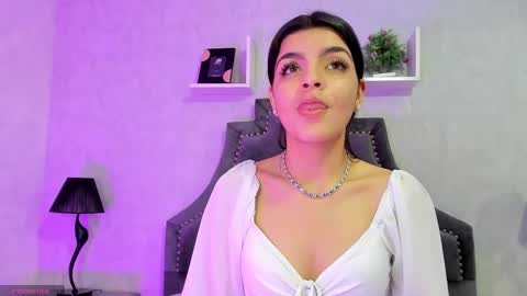 Snapshot of karelymitchel chatting on 02-12-26, 02:56 Karely online show from 02-12-26, 02:56