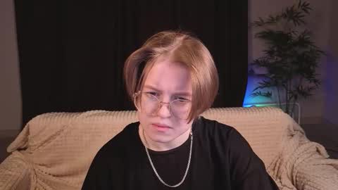 Karen online show from 03-08-26, 01:14