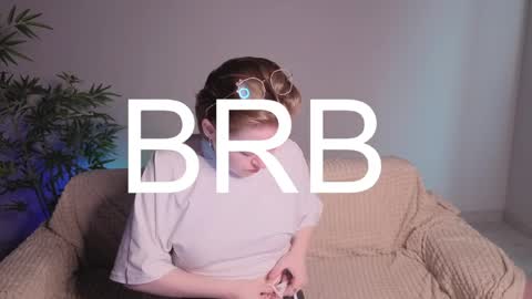 Karen online show from 04-09-26, 09:04