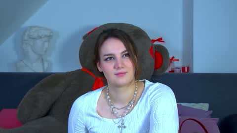 Karen online show from 11-25-25, 06:41