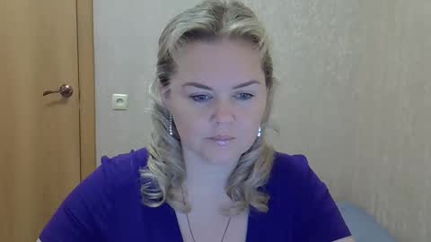 karennelsonx online show from 10-21-25, 01:45
