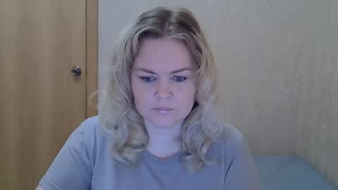 Snapshot of karennelsonx chatting on 06-04-26, 09:04 karennelsonx online show from 06-04-26, 09:04