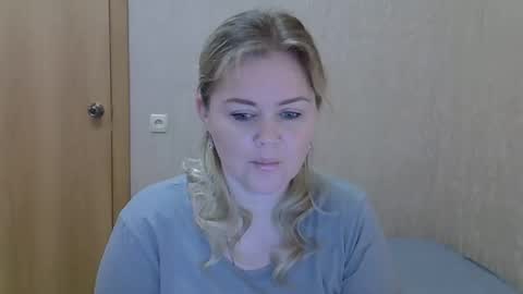 Snapshot of karennelsonx chatting on 06-07-26, 09:35 karennelsonx online show from 06-07-26, 09:35