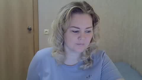 Snapshot of karennelsonx chatting on 06-10-26, 09:30 karennelsonx online show from 06-10-26, 09:30