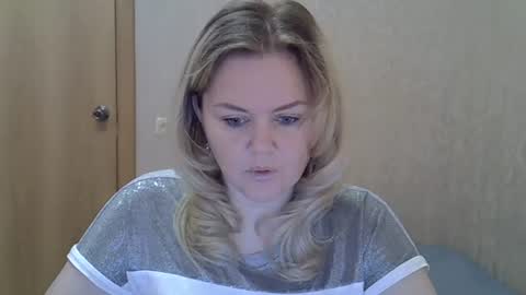 Snapshot of karennelsonx chatting on 06-13-26, 12:36 karennelsonx online show from 06-13-26, 12:36