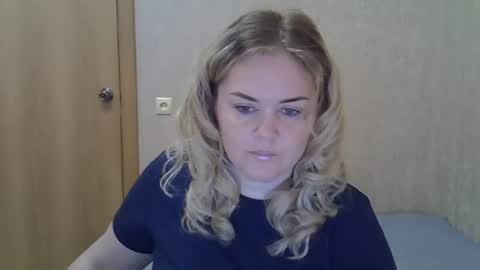 Snapshot of karennelsonx chatting on 06-26-26, 09:57 karennelsonx online show from 06-26-26, 09:57
