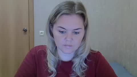 Snapshot of karennelsonx chatting on 06-29-26, 11:10 karennelsonx online show from 06-29-26, 11:10