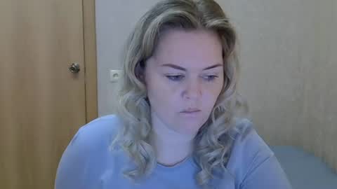Snapshot of karennelsonx chatting on 07-03-26, 08:32 karennelsonx online show from 07-03-26, 08:32