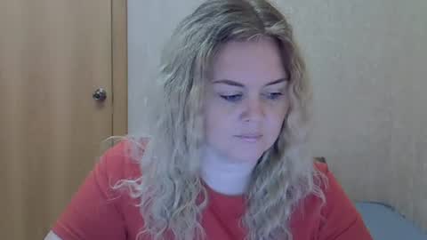 Snapshot of karennelsonx chatting on 07-06-26, 03:03 karennelsonx online show from 07-06-26, 03:03