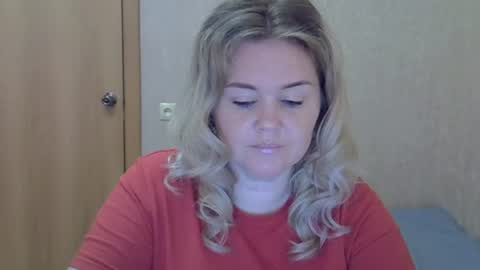 Snapshot of karennelsonx chatting on 07-14-26, 12:22 karennelsonx online show from 07-14-26, 12:22